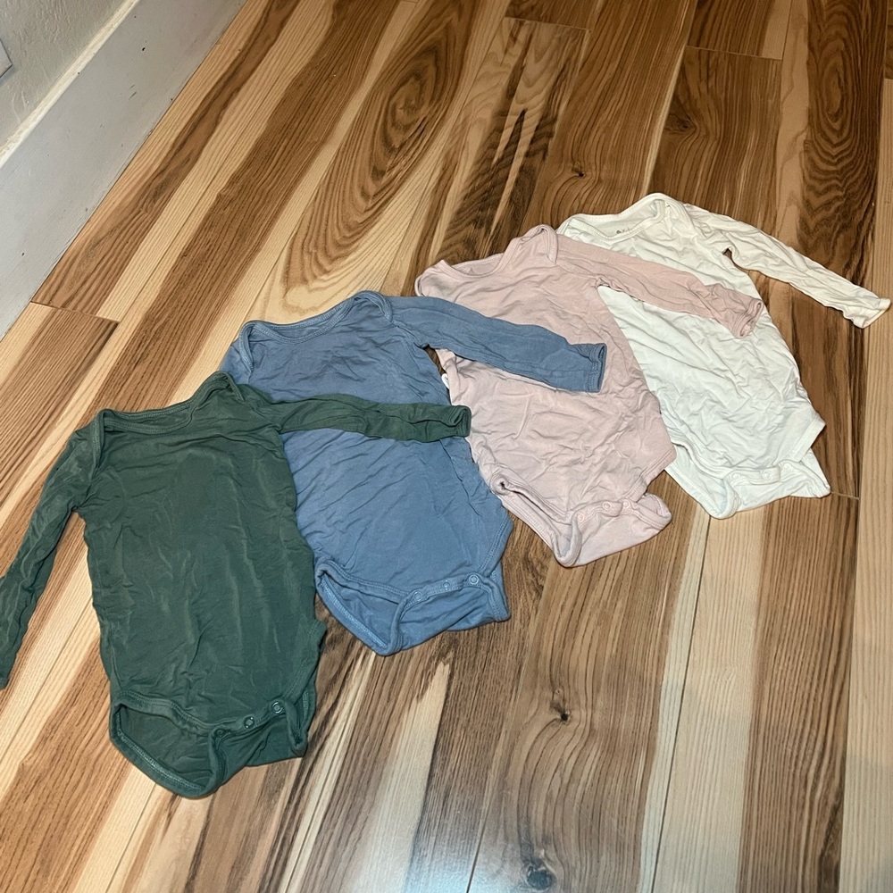 Kyte Baby Long Sleeve Bodysuit Bundle 6-12 Months